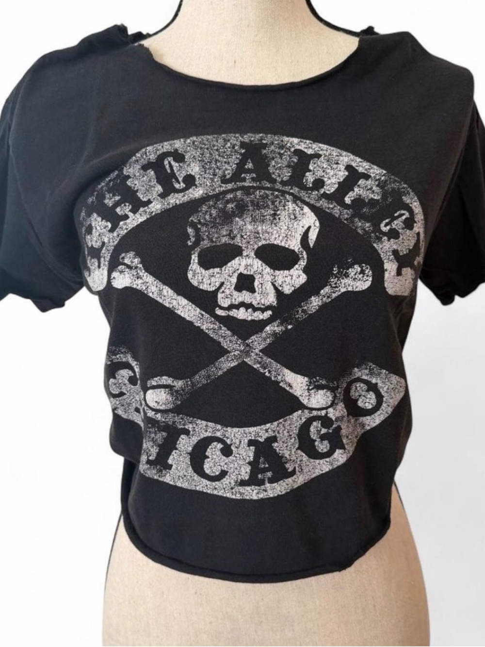 Black Skull & Crossbones Graphic Tee
